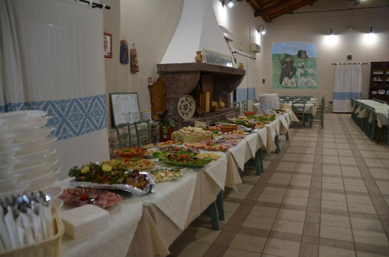 Agriturismo Agrifoglio San Giovanni Suèrgiu Exterior foto
